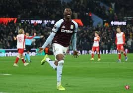 新国足新年首训肇庆揭幕，满满的“青春洋溢”，于汉超周挺亮相